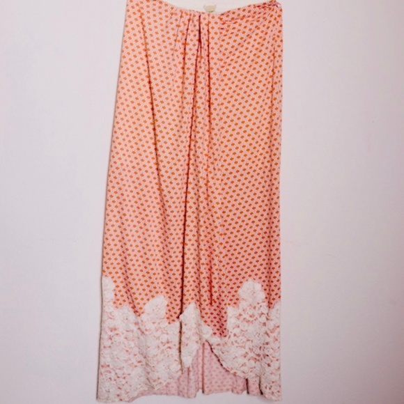 Peach/Off White Maxi Skirt - Picture 1 of 1